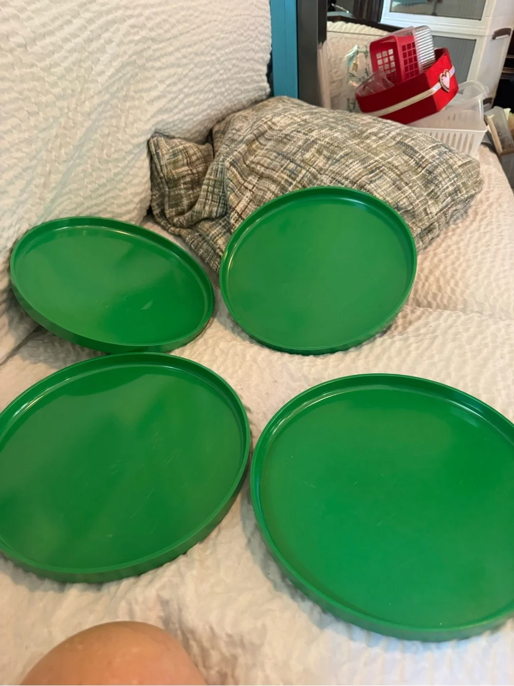 Heller Green Party Serving Trays - Versatile Home Party Supplies